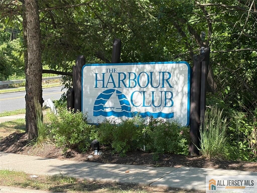 Property Photo:  601 Sunshine Court 601  NJ 08859 