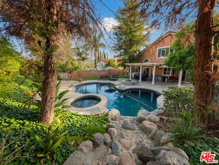 Property Photo: 5560 Via Cantada CA 92887