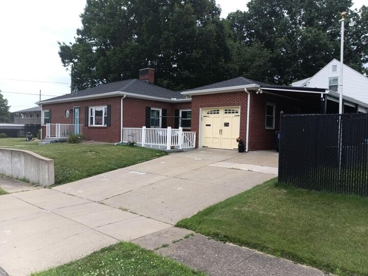 Property Photo:  620 Jacobs Street  OH 43701 
