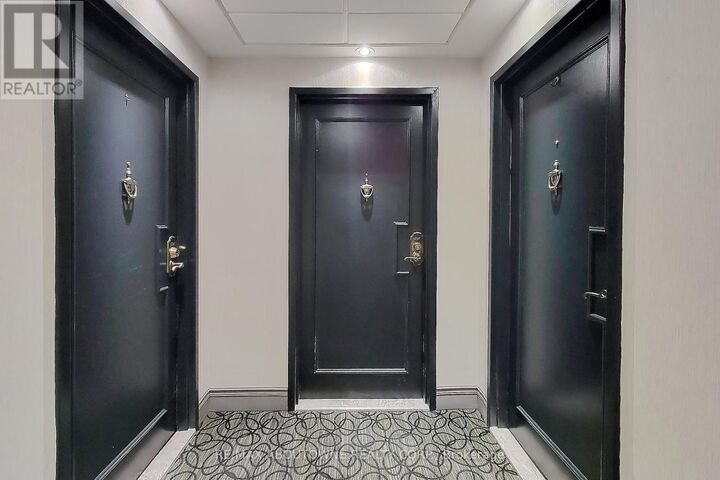 Property Photo:  1359 White Oaks Boulevard 1207  ON L6H 2R8 