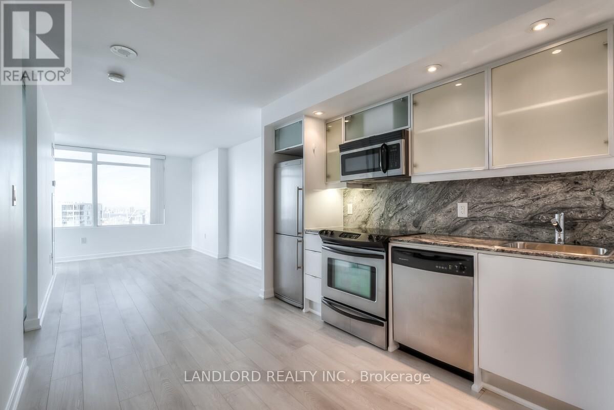 Property Photo:  25 Telegram Mews 5308  ON M5V 3Z1 