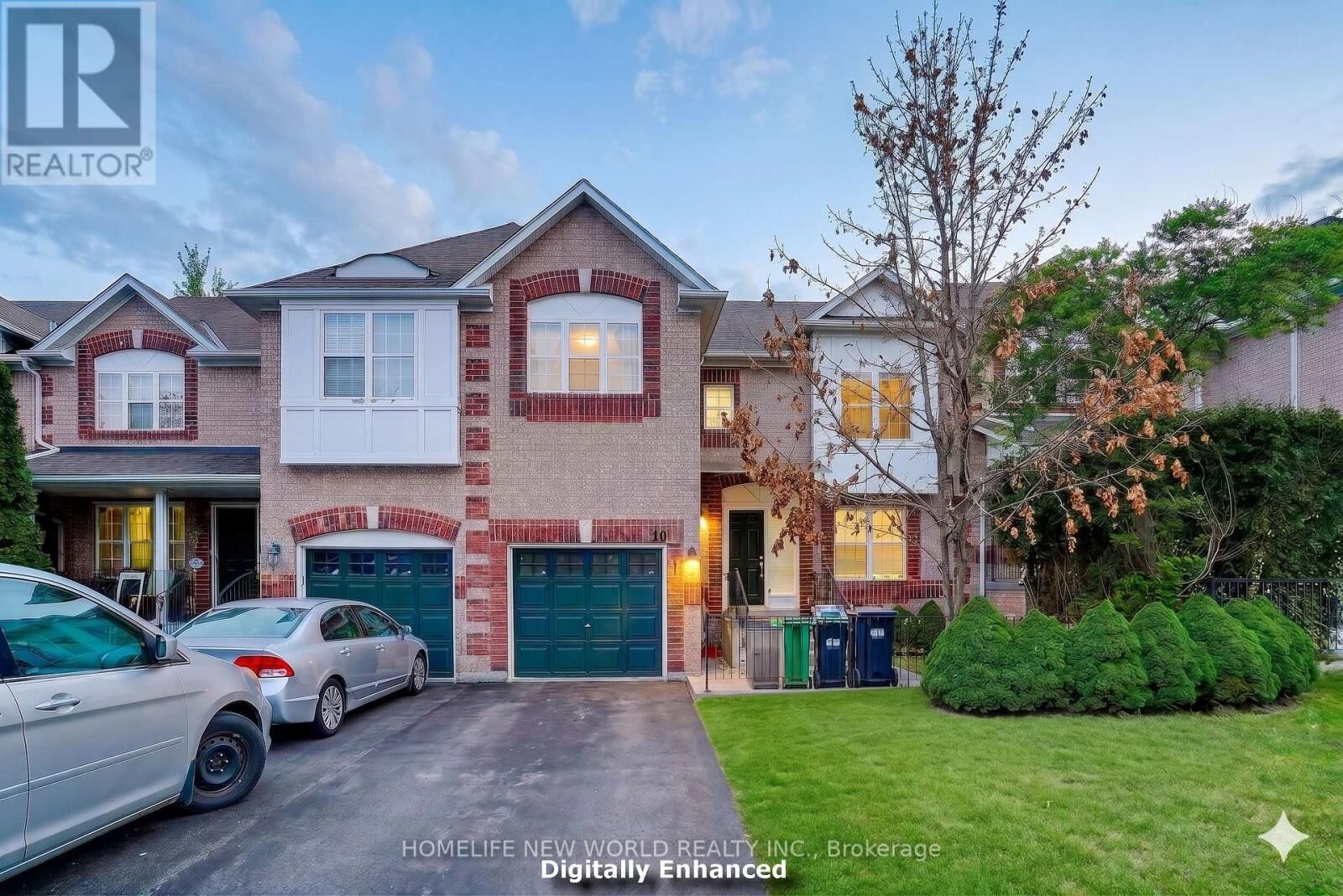 Property Photo:  199 Hillcrest Upper Avenue 10  ON L5B 4L5 