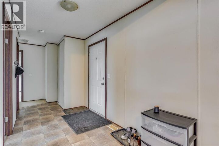 Property Photo: 292 Greenwich Lane AB T9H 3Z3