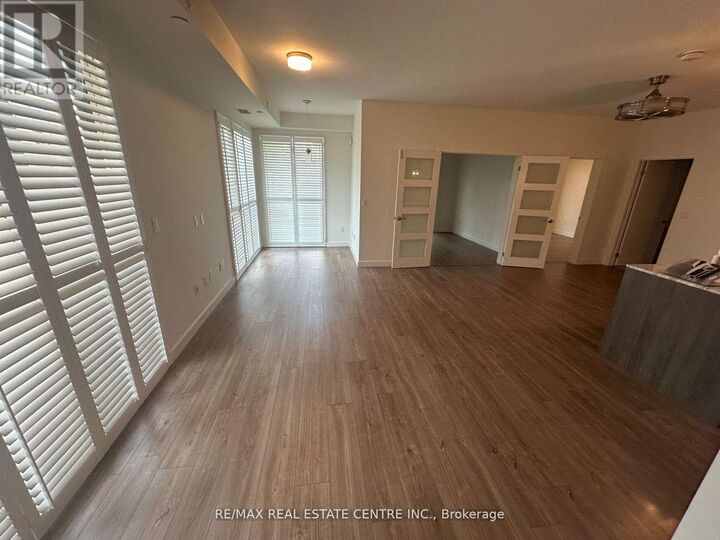 Property Photo:  150 Sabina Drive 107  ON L6H 0W3 