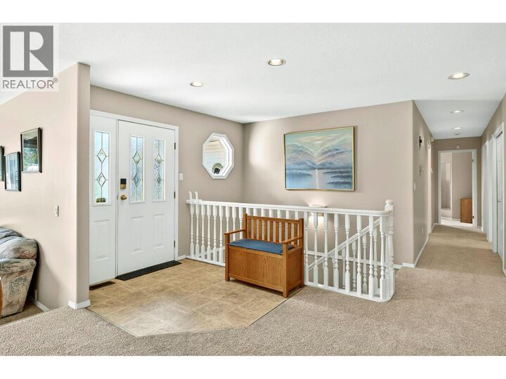 Property Photo: 900 Windbreak Street BC V2B 5P1
