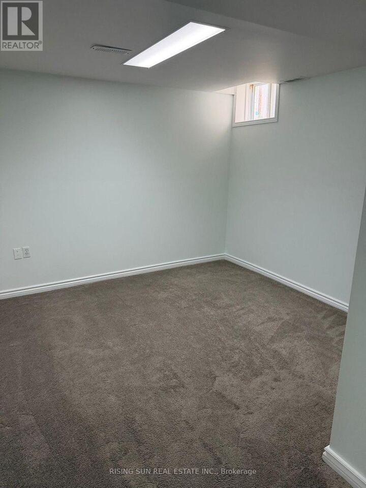 Property Photo: 6594 Skipper Way ON L5W 1P8