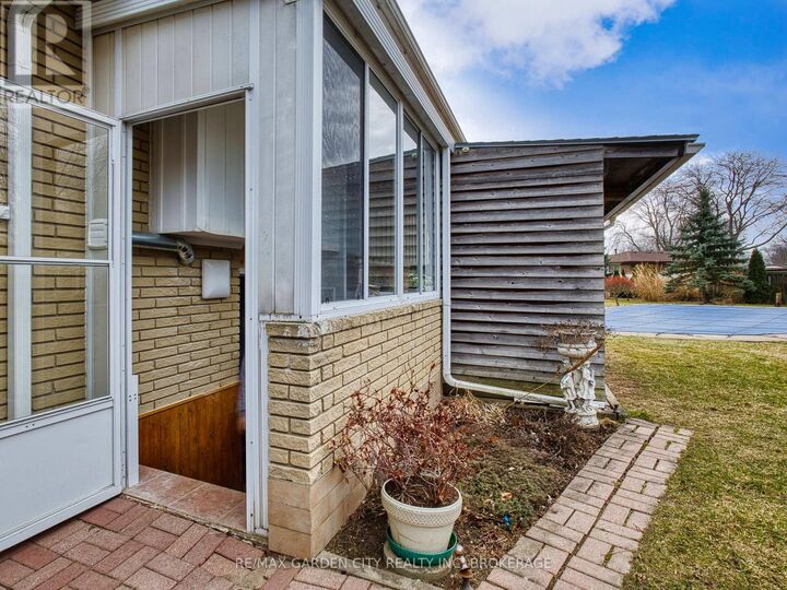 Property Photo:  38 Cypress Street Lower  ON L2N 4L9 