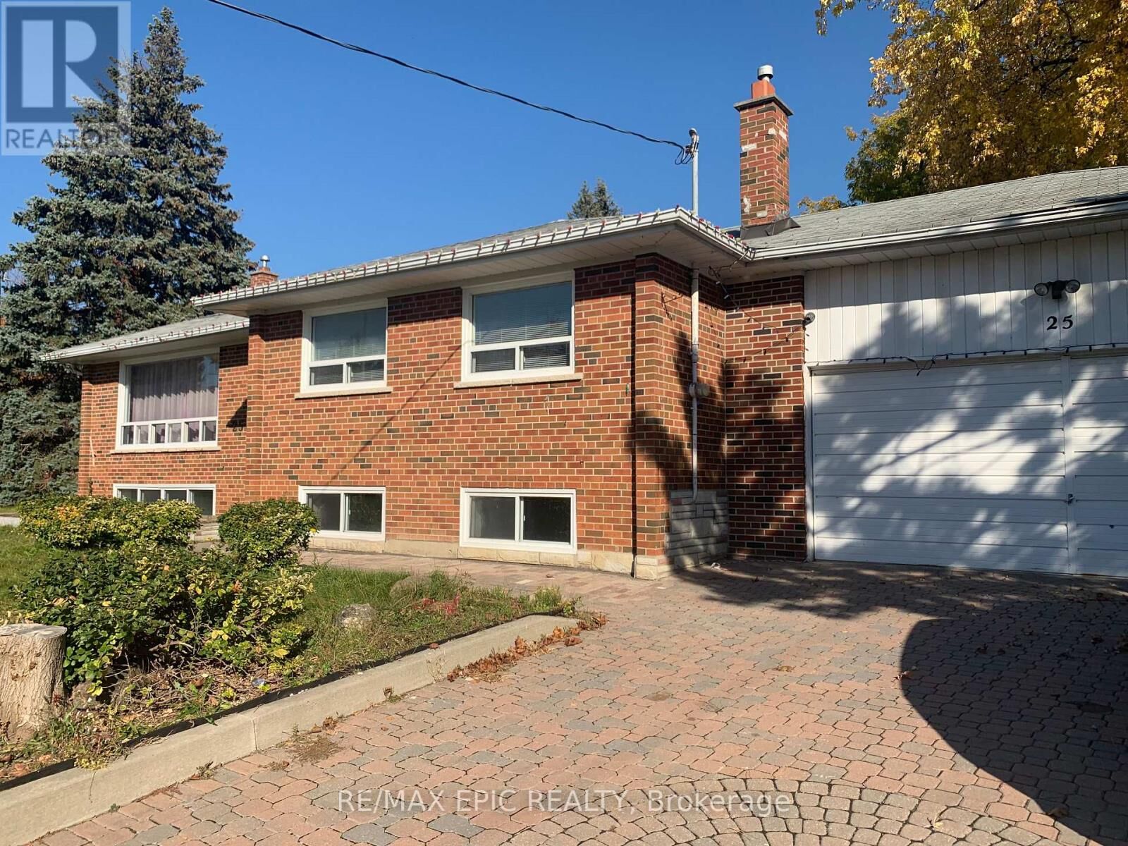 Property Photo:  25 Gentry Crescent Main  ON L4C 2G8 