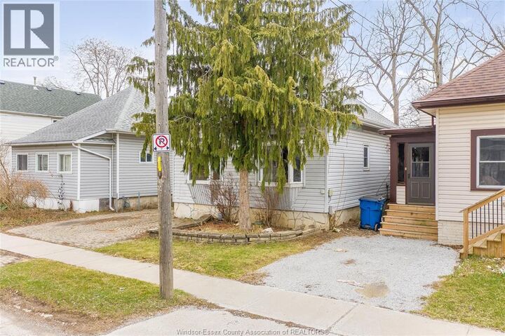 Property Photo: 194 Harvey Street ON N7M 1M7