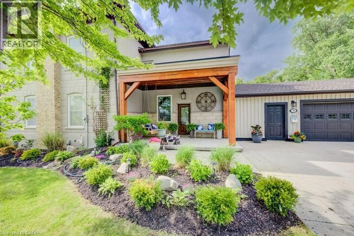 Property Photo:  35 Schweitzer Street  ON N2K 1B5 