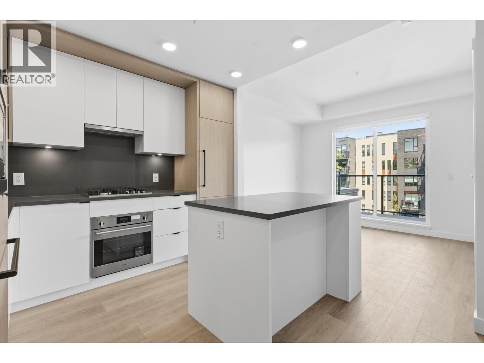 Property Photo:  2268 East Broadway 404  BC V5N 0L2 