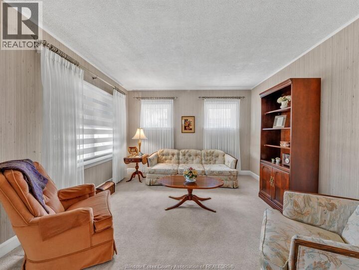 Property Photo: 561 Elinor Street ON N8P 1E3
