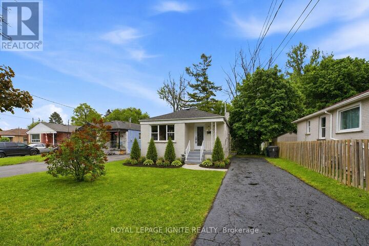 Property Photo: 89 Darlingside Drive ON M1E 3P2