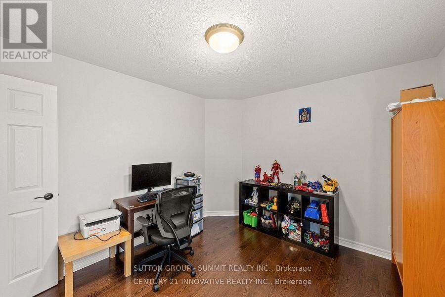 Property Photo: 3265 Cabano Crescent North ON L5M 0B9