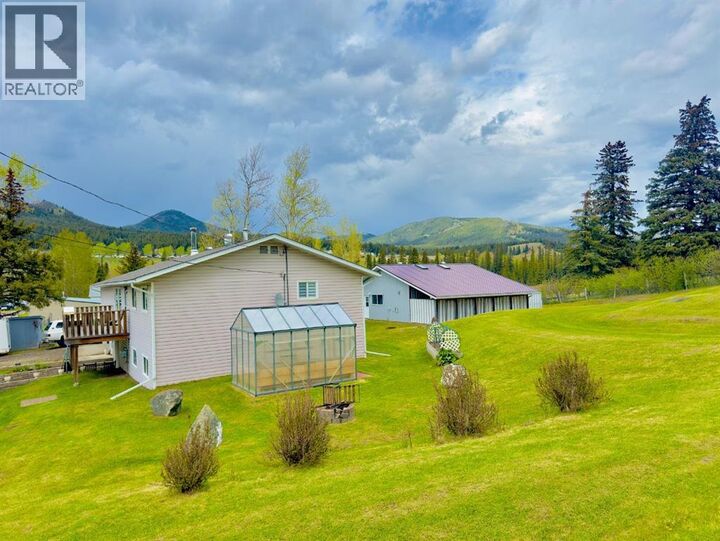 Property Photo: 1405 61 Street AB T0K 0M0