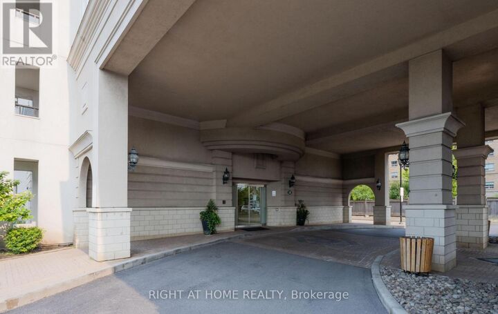 Property Photo: 1 Maison Parc Court 111 ON L4J 9K1