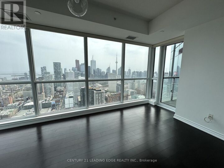 Property Photo:  386 Yonge Street 4607  ON M5B 0A5 