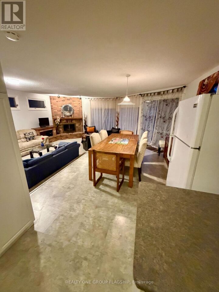 Property Photo:  1001 Maitland Street A  ON N5Y 2X7 