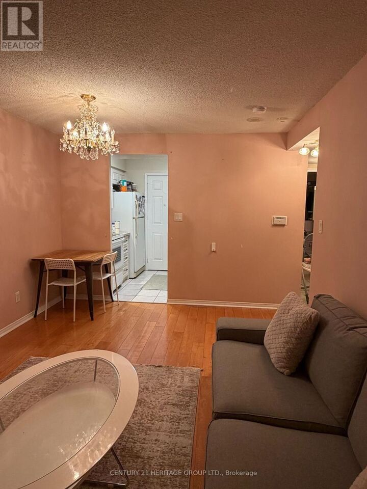Property Photo:  233 Beecroft Road 621  ON M2N 6Z9 