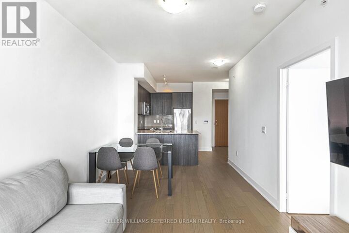 Property Photo:  20 Shore Breeze Drive 3504  ON M8V 1A1 