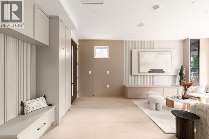 Property Photo: 475 West 20th Avenue 2 BC V5Y 2C7