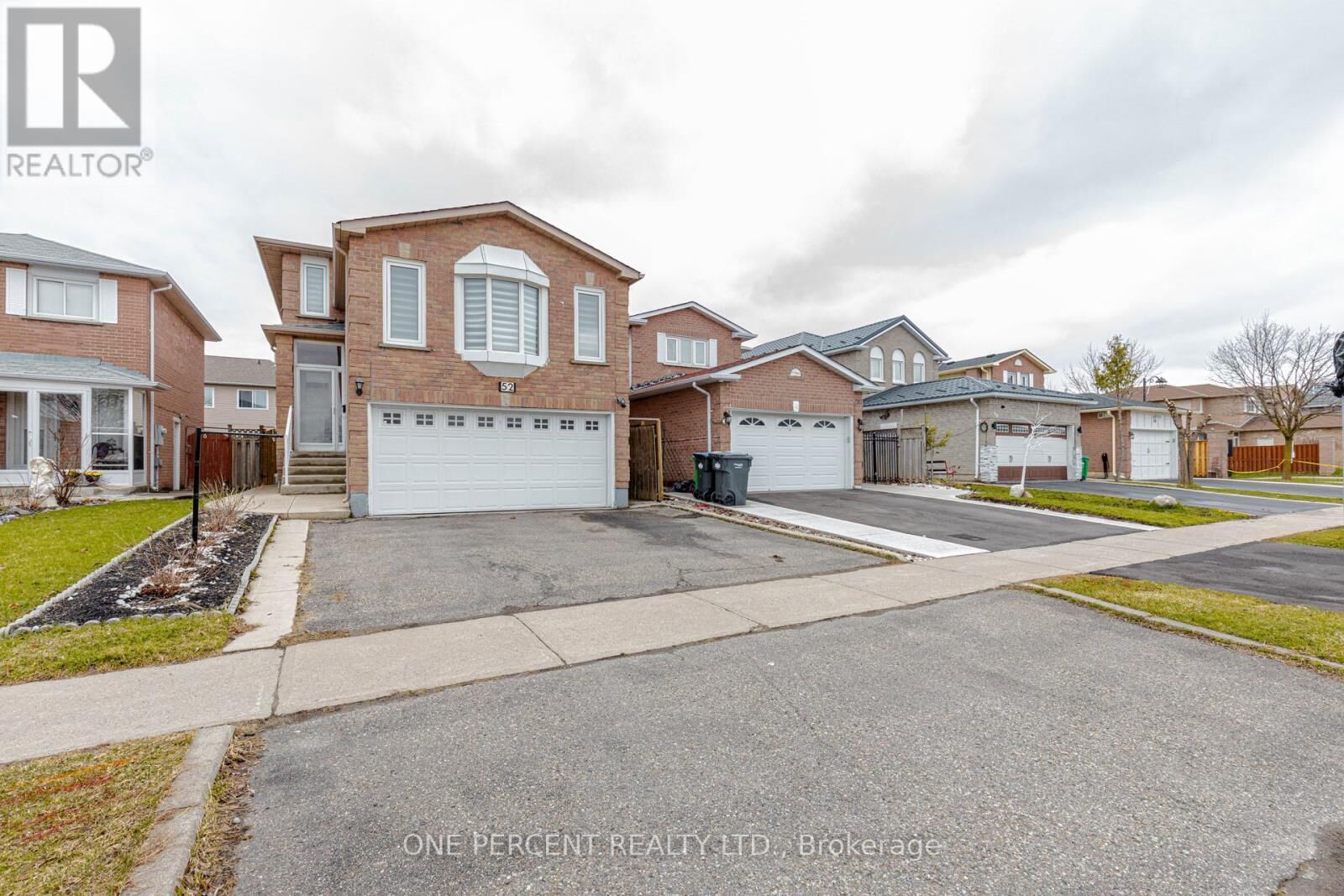 Property Photo:  52 Timberlane Drive  ON L6Y 4B6 