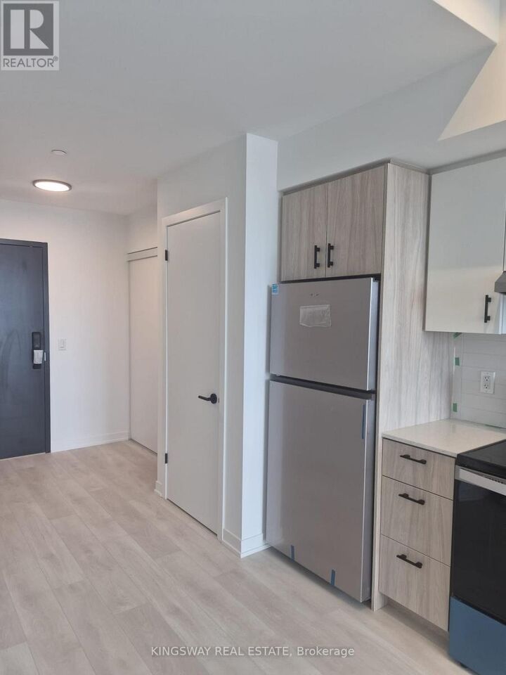 Property Photo: 4878 Powers Common 911 ON L7M 2B4