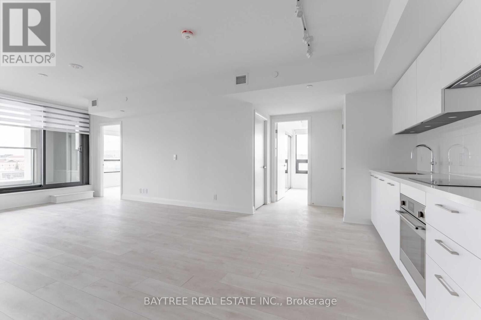Property Photo: 33 Frederick Todd Way 312 ON M4G 0C9