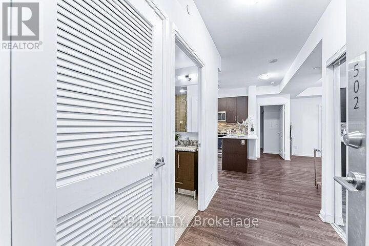 Property Photo: 65 Oneida Crescent Southeast 502 ON L4B 0A1