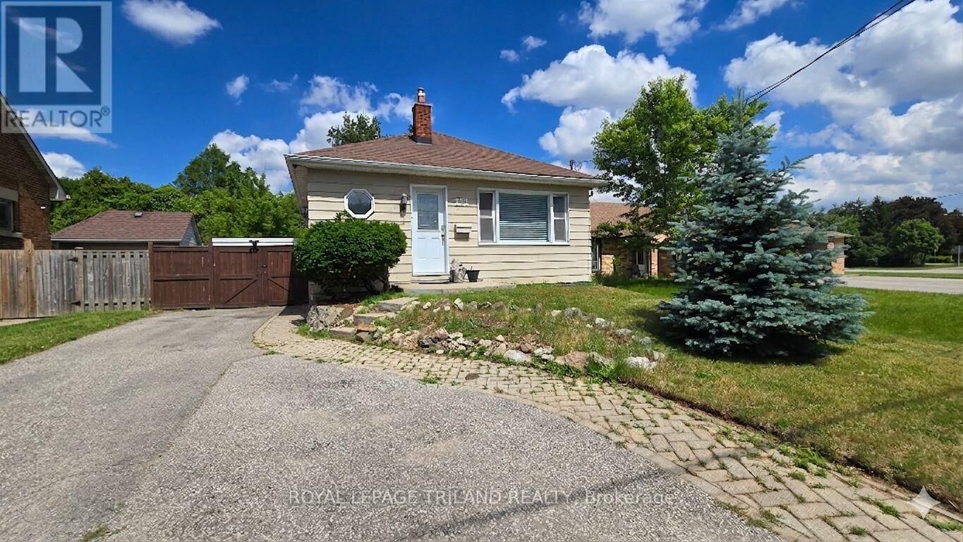 Property Photo:  224 Highbury Avenue North  ON N5Z 2W7 