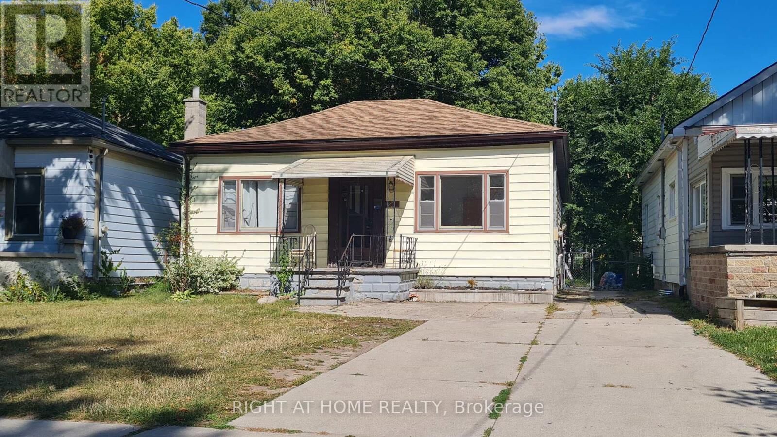 Property Photo: 310 Grey Street ON N6B 1G6