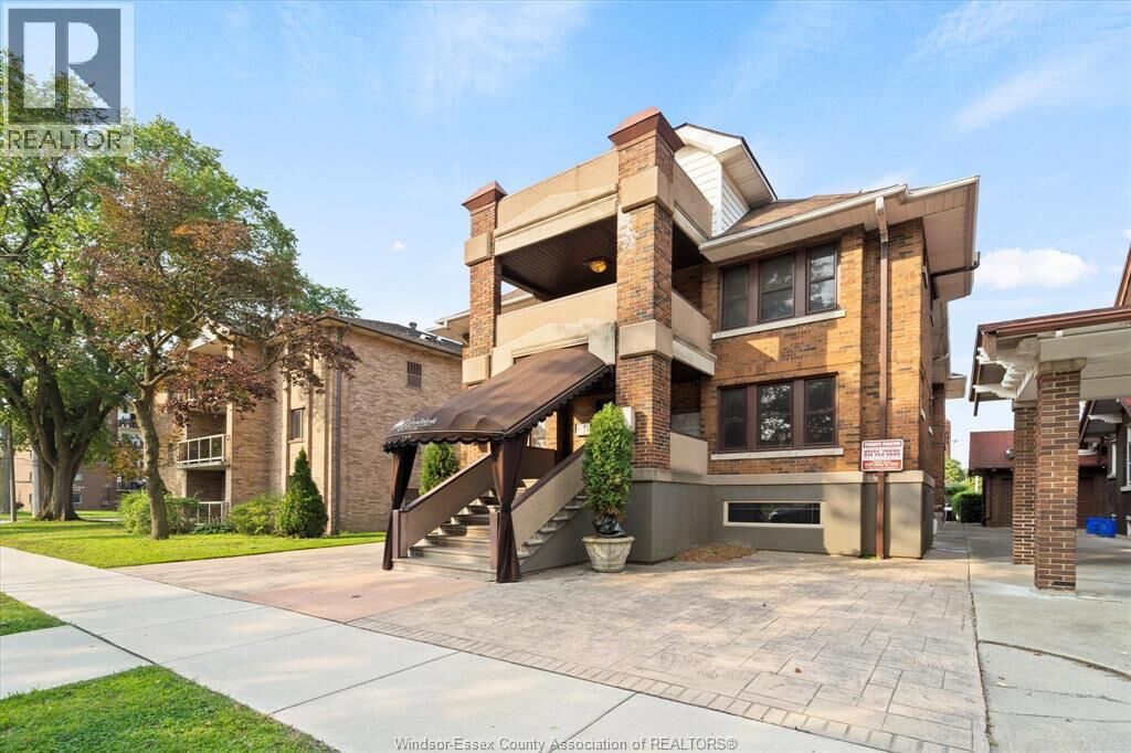 Property Photo: 269 Randolph Place 9 ON N9B 2T2