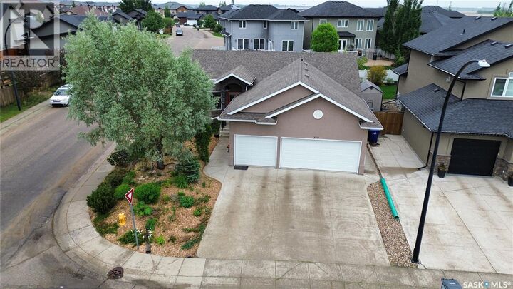 Property Photo: 319 Stefaniuk Crescent SK S7H 0H6
