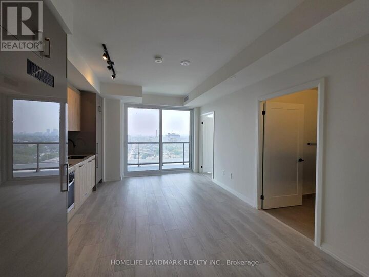 Property Photo: 280 Dundas Street West 1811 ON M5T 0E3