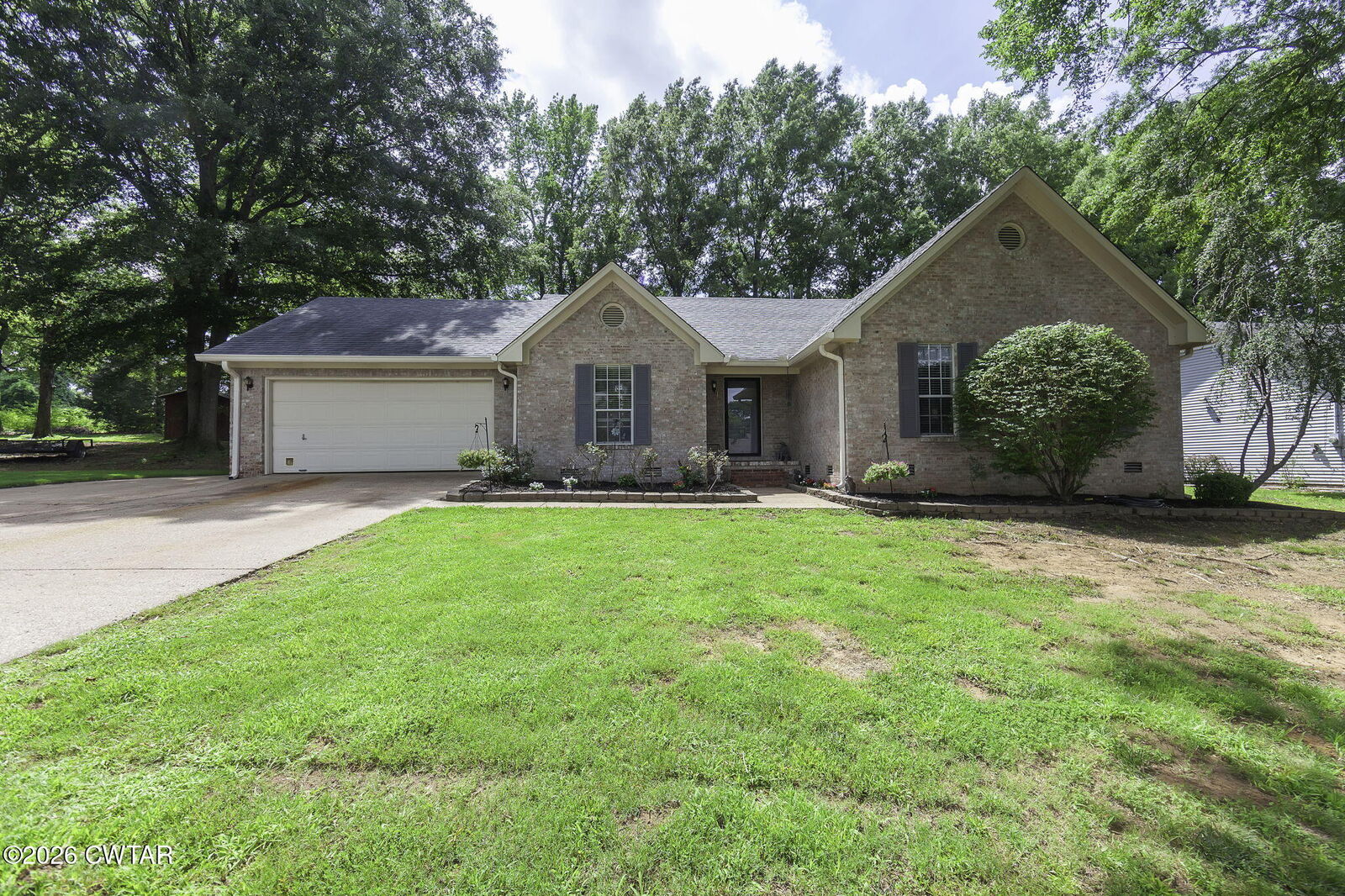 Property Photo: 102 Candlewick Drive TN 38305