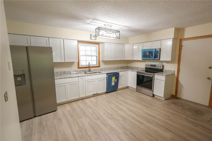 Property Photo: 44 Lakeshore Drive IL 61832