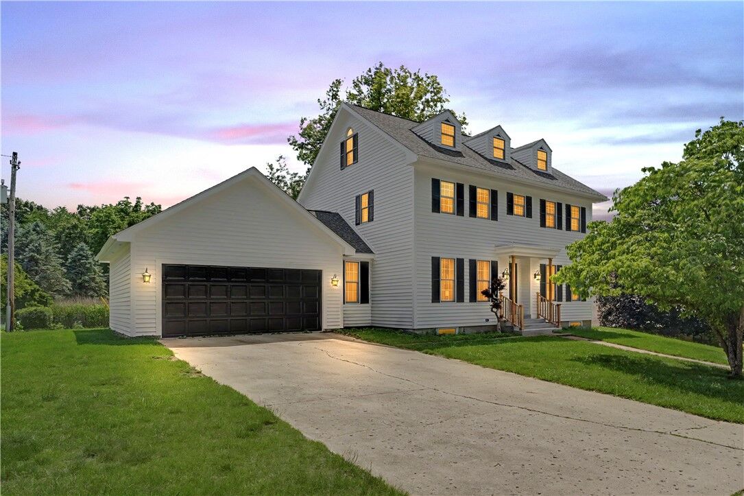 Property Photo: 1202 Lakeridge Court IL 61832