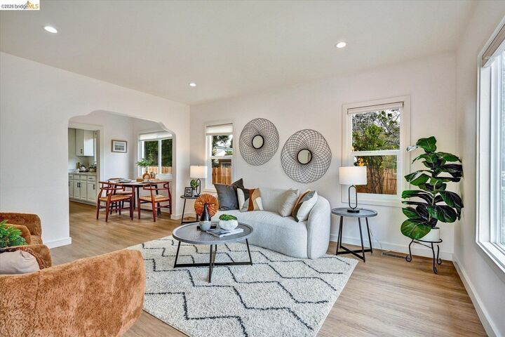 Property Photo: 6124 Santa Cruz Ave CA 94804