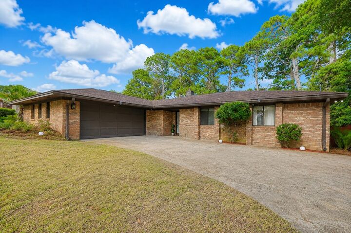 Property Photo:  170 Elliott Road  FL 32569 