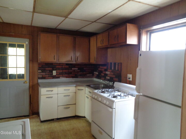 Property Photo: 1214 5th Avenue NY 12303