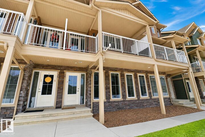 Property Photo: 1051 Graydon Hill Boulevard SW 25 AB T6W 3C8