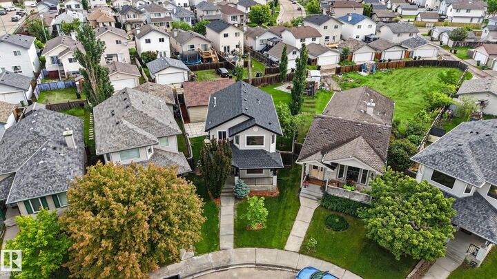 Property Photo:  14014 158A Avenue NW  AB T6V 1V7 