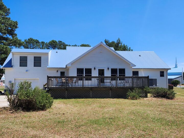 Property Photo:  5275 Woodland Dr  VA 23336 