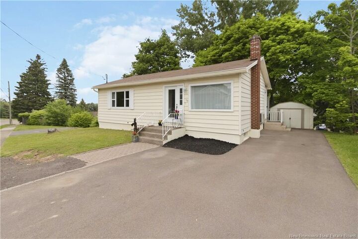 Property Photo: 173 Winter Avenue NB E1C 5X5