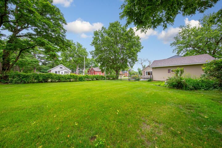 Property Photo: 806 5th Street NW MN 55021
