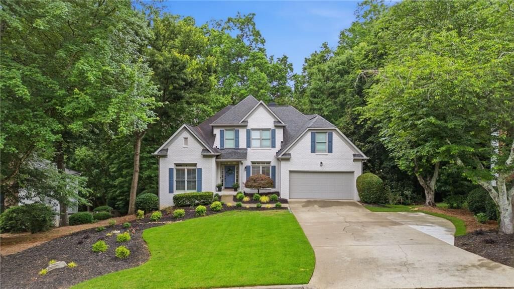 Property Photo: 5950 Waterford Place GA 30024