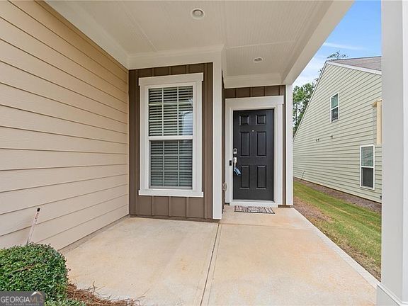 Property Photo:  610 Larch Looper Drive  GA 30223 