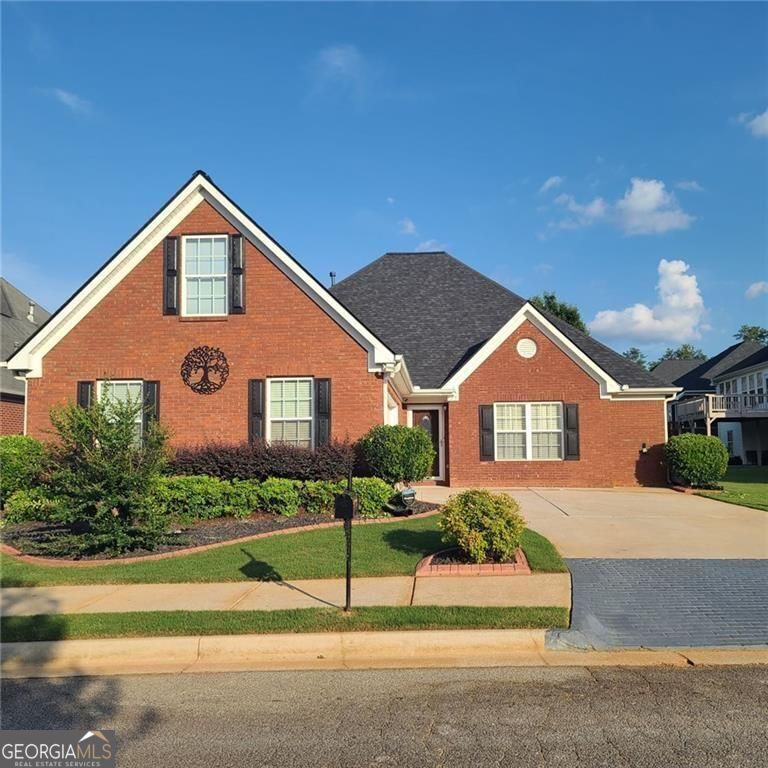 Property Photo: 404 Gracious Way GA 30253