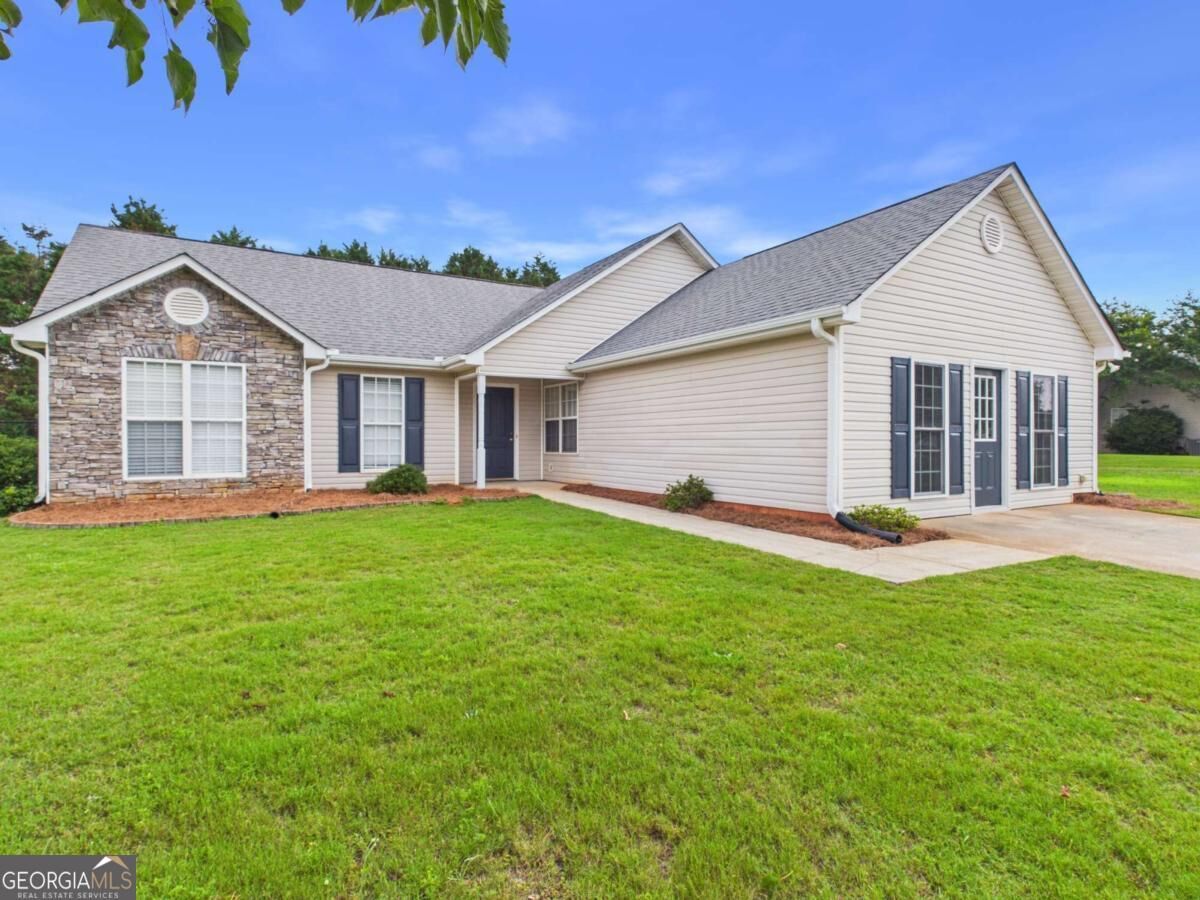 Property Photo: 1180 Stone Shoals Terrace GA 30677