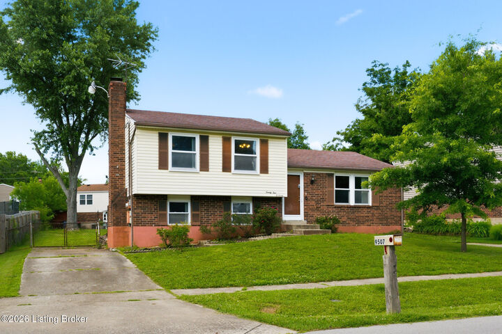 Property Photo: 9507 Michael Edward Dr KY 40291